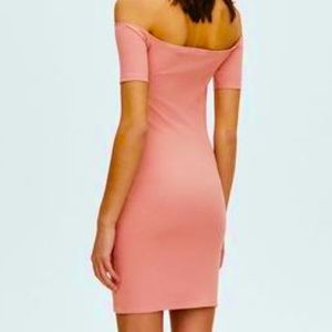 🟪 Forever 21 pink off the shoulder strapless dress